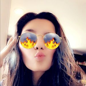 Meet your Posher, Paris